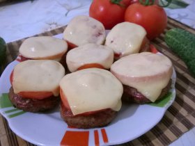 Котлеты с помидорами и сыром в духовке