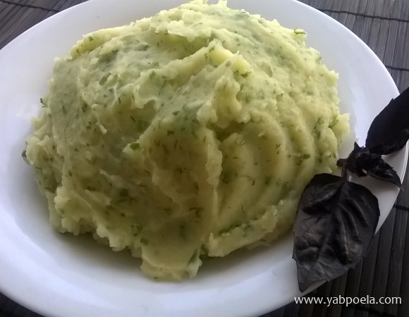 Как приготовить вкусное картофельное пюре с зеленью и чесноком: легкий рецепт