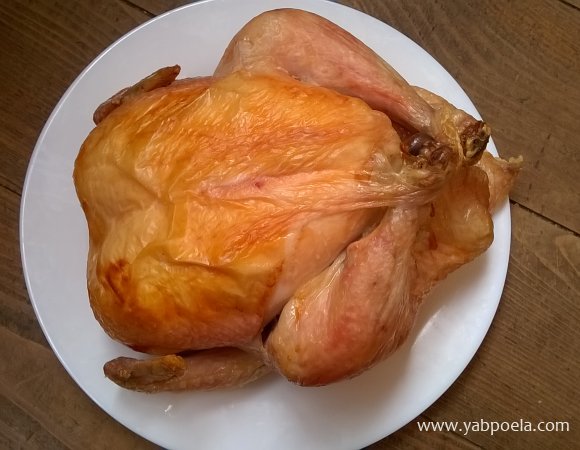 2. Курица с картошкой, луком и помидорами в духовке
