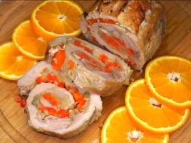 Рулет из свинины с перцем и апельсином
